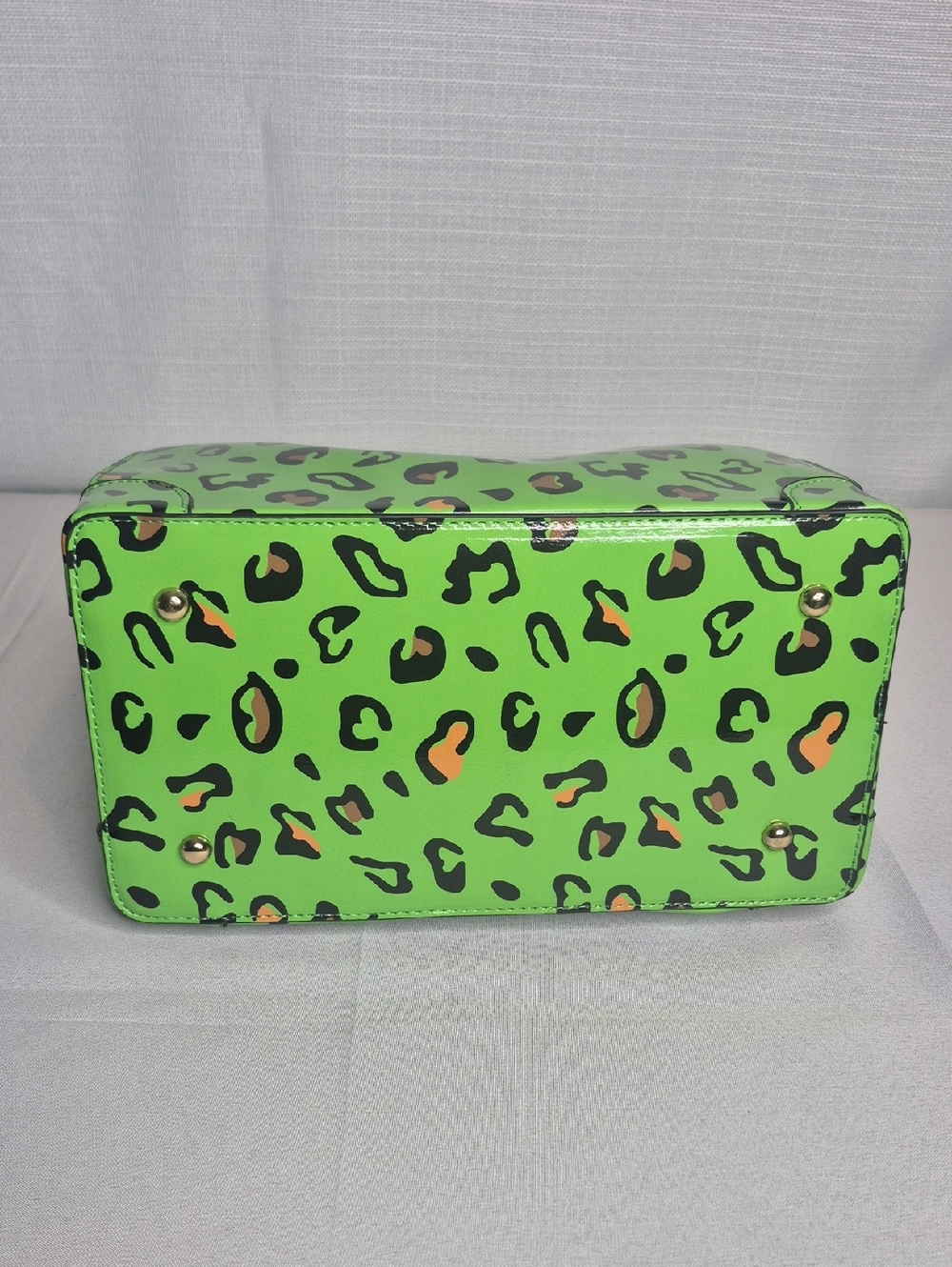 Leopard Print Vegan Leather Boston Bag & Wallet ๐๐๐ - Picture 10 of 15